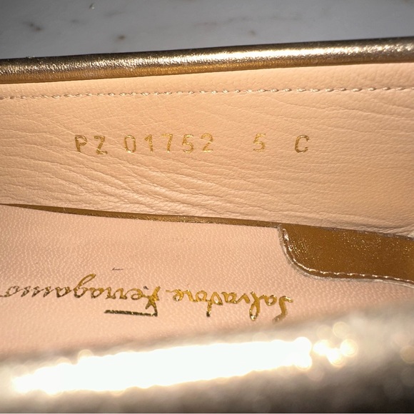 New Salvatore Ferragamo Rolo metallic gold loader reversible buckle - Picture 5 of 10